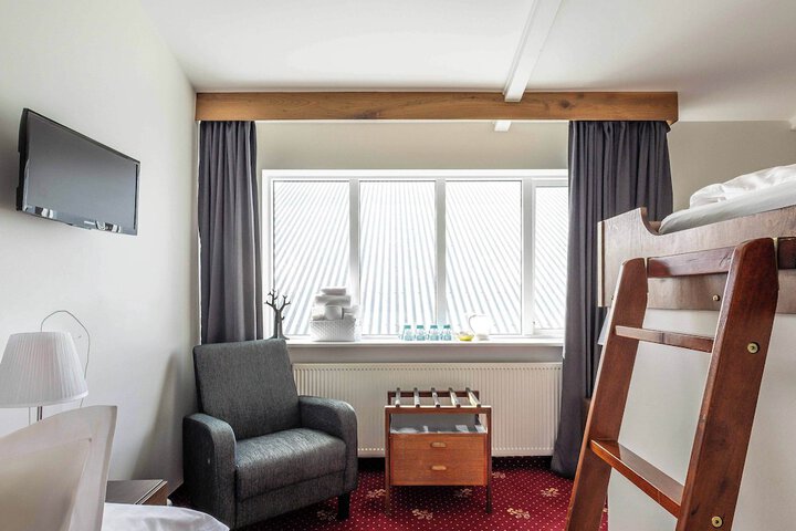 Room 16 of 52
