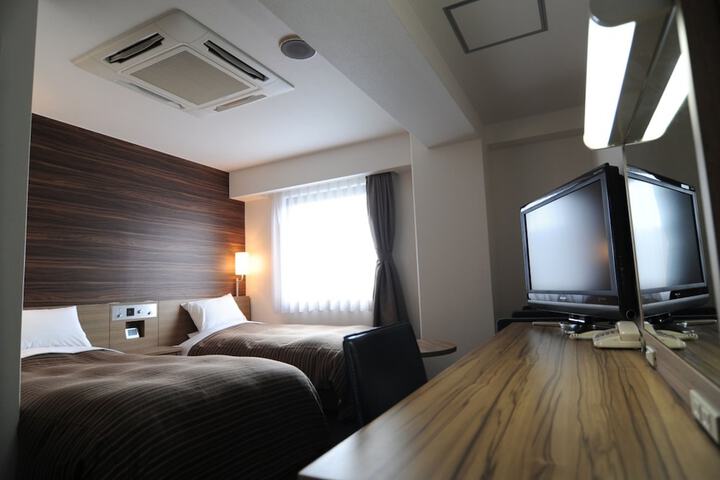 Room 19 of 60