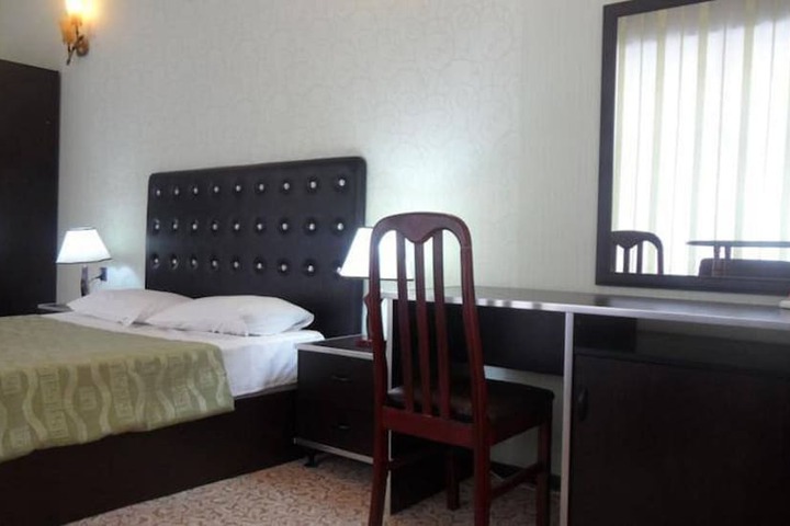 Room 13 of 26