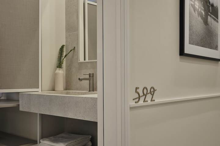 Room 10 of 57