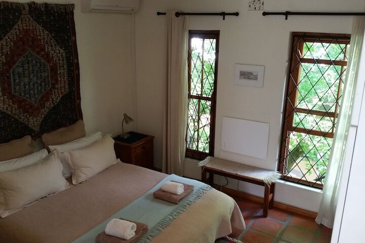 Room 2 of 103