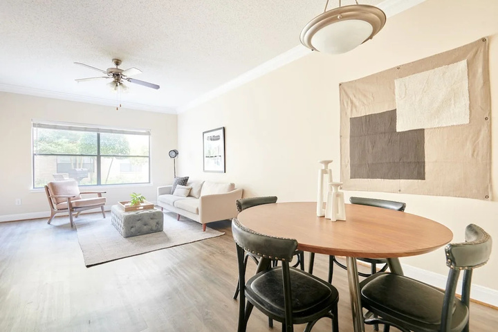 Room 4 of 22