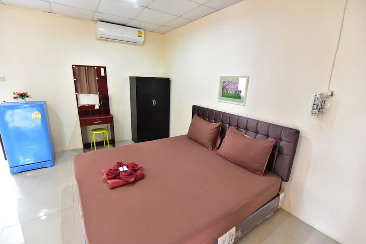 Room 16 of 27