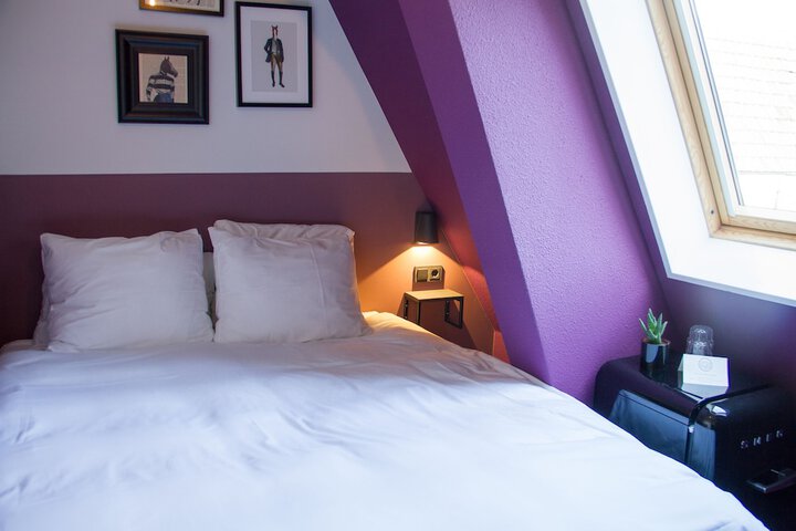 Room 4 of 61