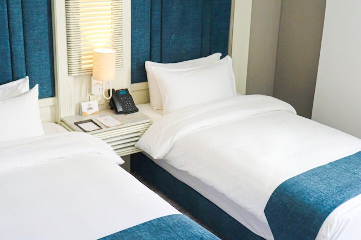 Room 12 of 47