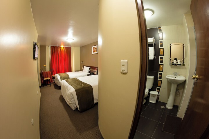 Room 13 of 17