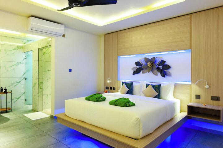 Room 12 of 50
