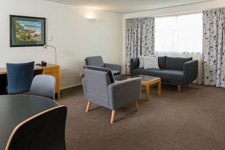 Room 19 of 33