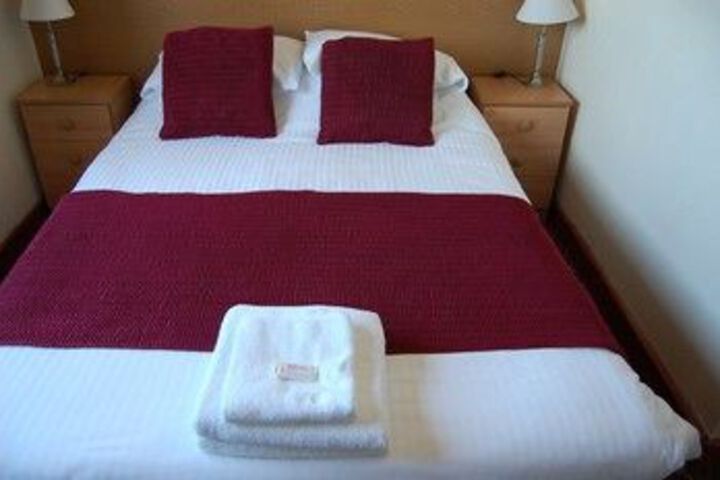 Room 10 of 20