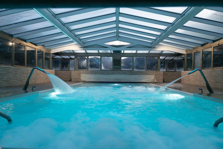 Hotel Pool