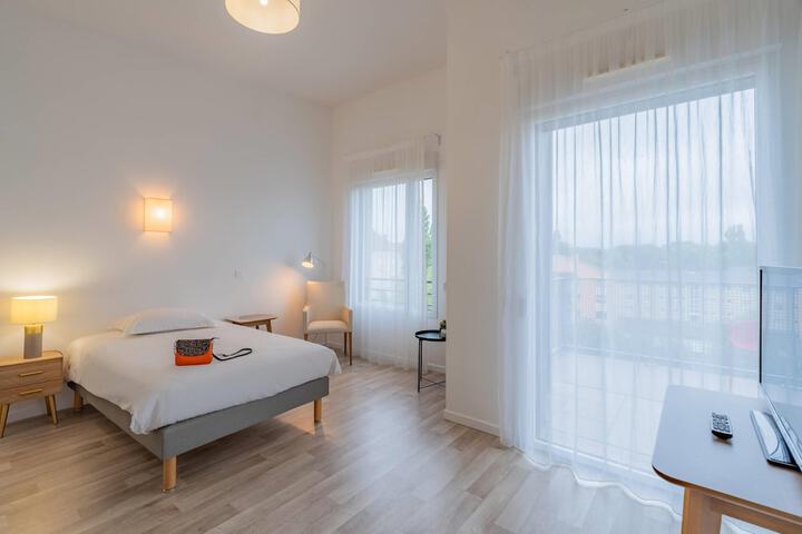 Room 4 of 26