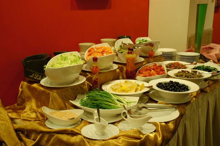 Dining 40 of 63