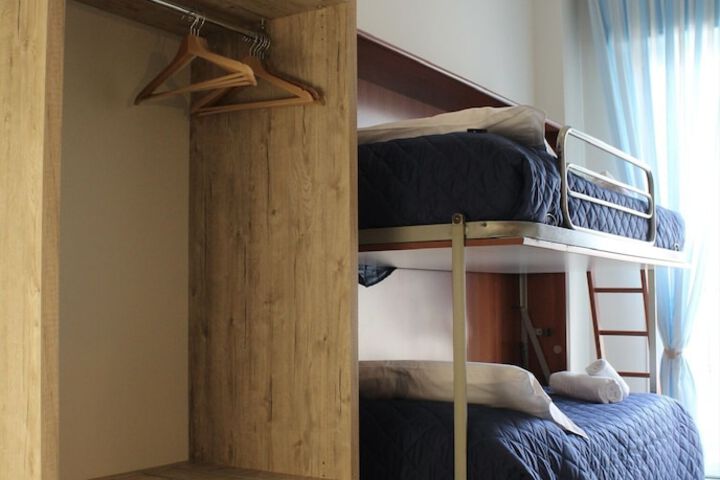 Room 51 of 139