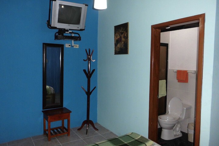 Room 27 of 130