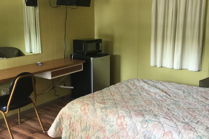 Room 17 of 49