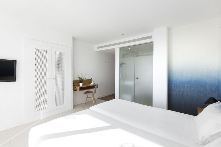 Room 14 of 79