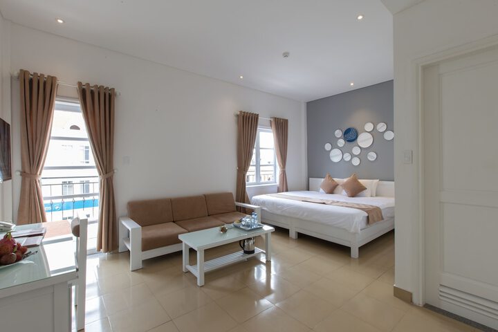 Room 14 of 53