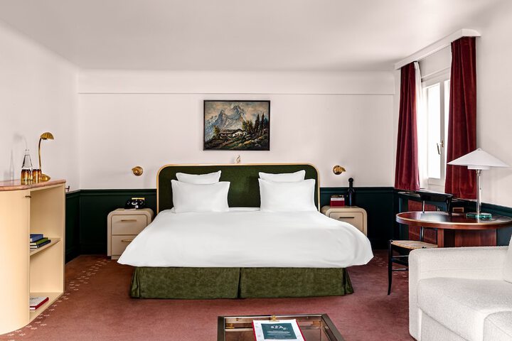 Room 8 of 62