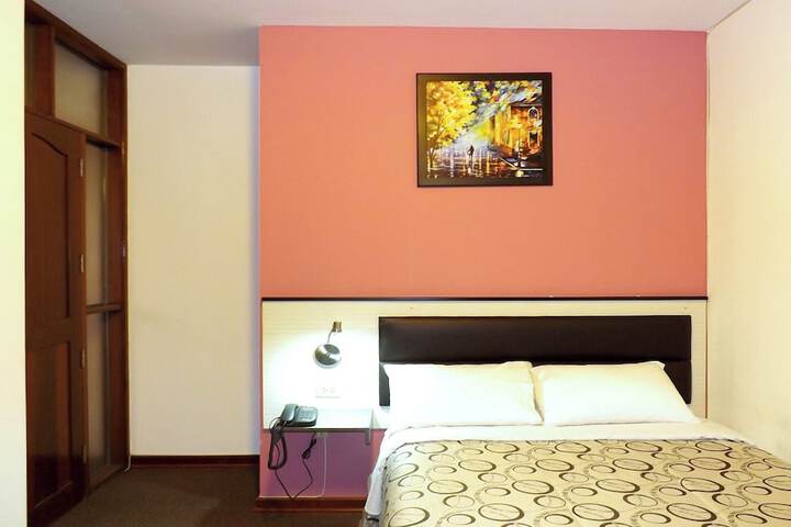 Room 9 of 47
