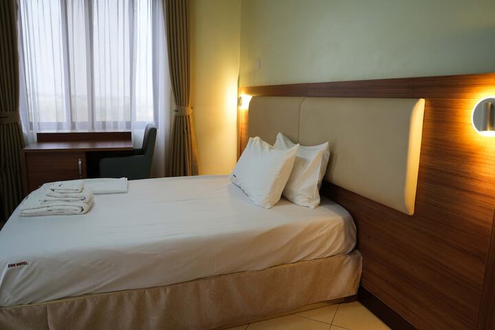 Room 5 of 13