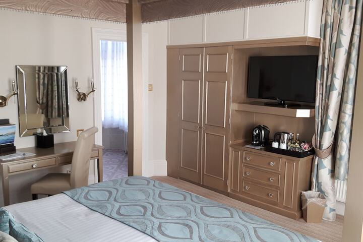 Room 36 of 103