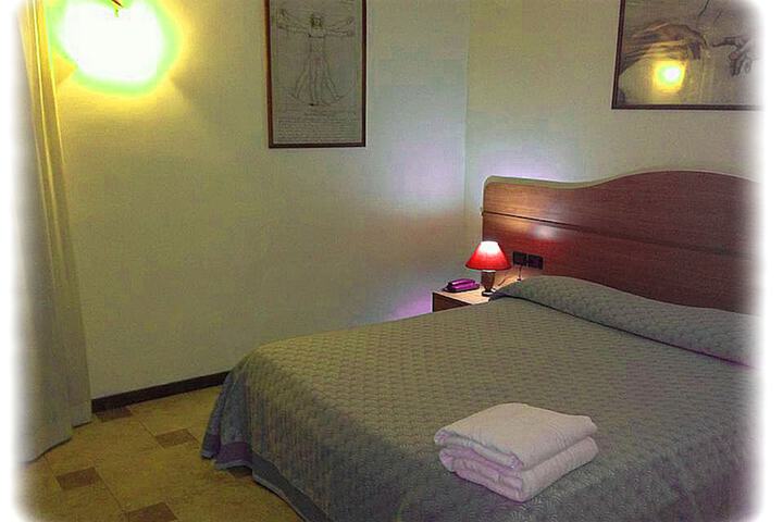 Room 4 of 15
