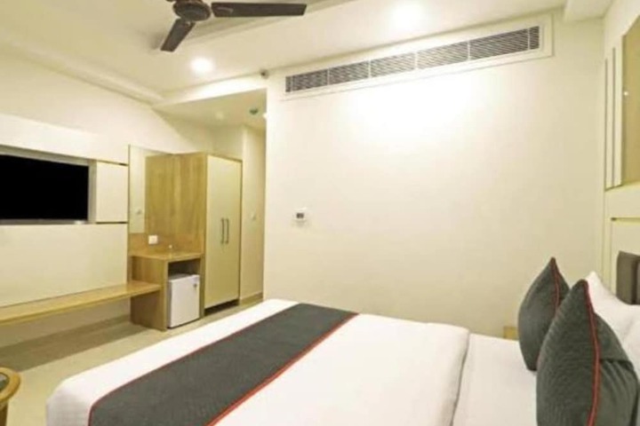 Room 6 of 47