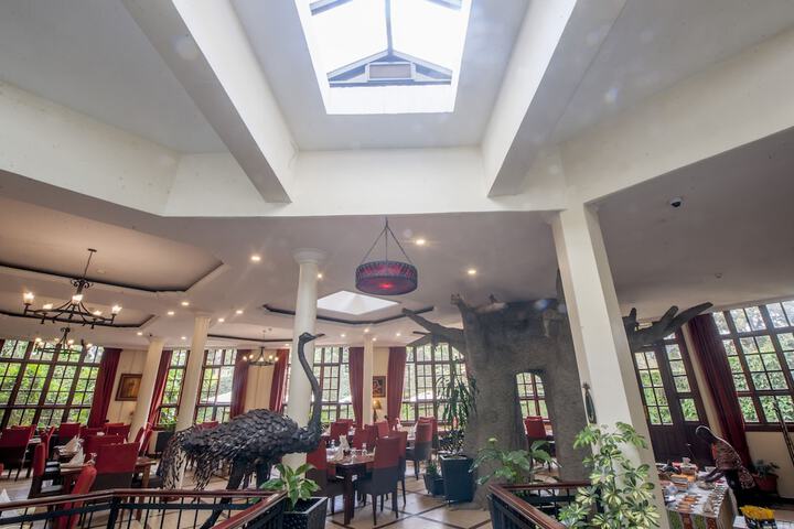 Dining Photos