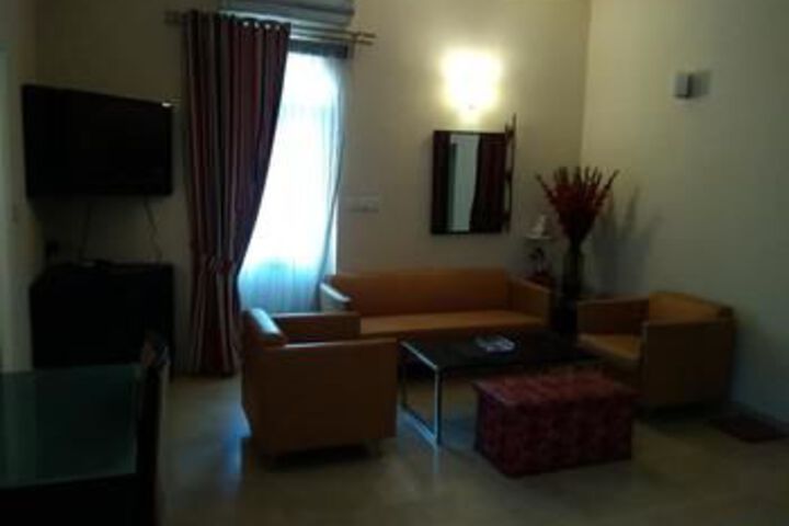 Room 25 of 32
