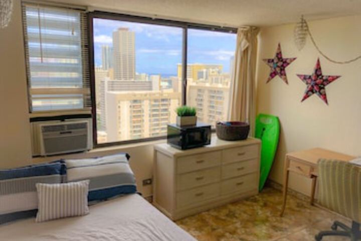 Bright &  Breezy Waikiki Studio in Honolulu, HI