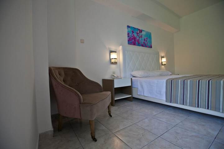 Room 14 of 45
