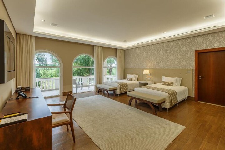 Room 4 of 50