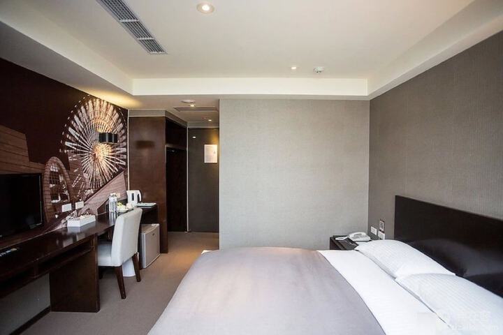 Room 20 of 51