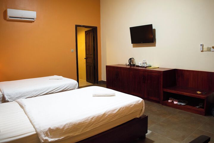 Room 9 of 43