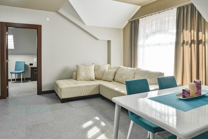 Room 32 of 55