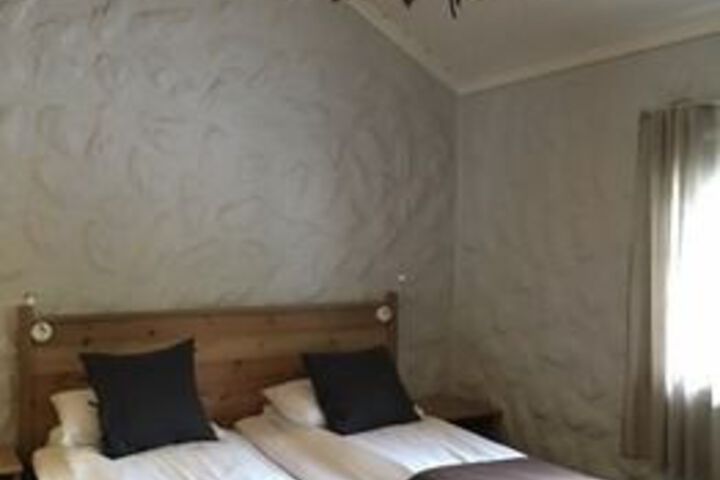 Room 38 of 106
