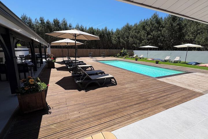Pool 14 of 17