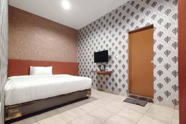 RedDoorz Plus at Jalan Letda Sujono Medan 2