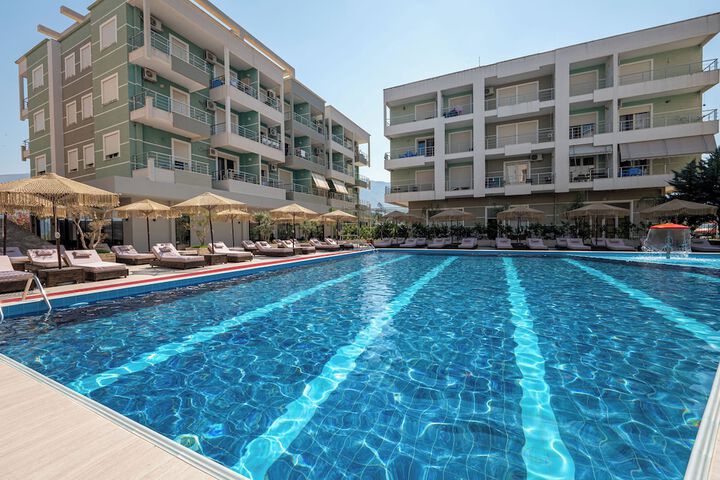 Pool 94 of 147