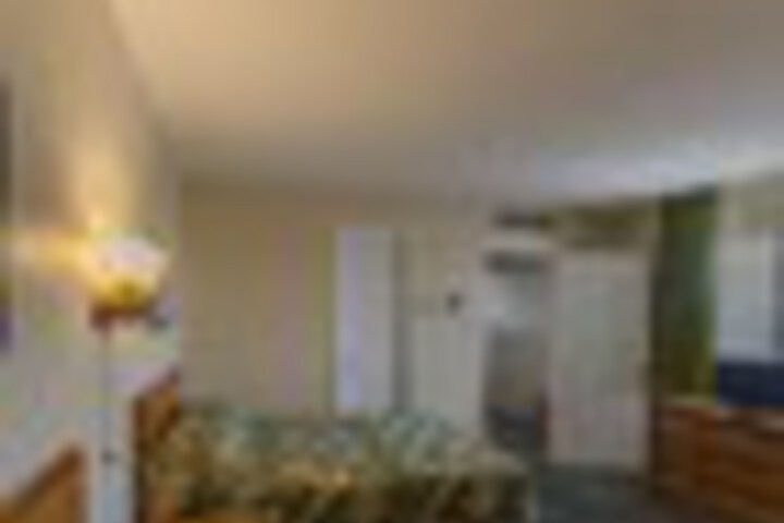 Room 59 of 216