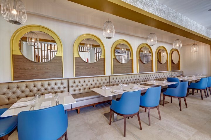 Dining 164 of 255