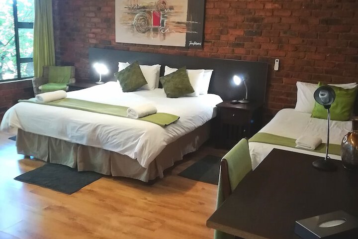 Room 12 of 105