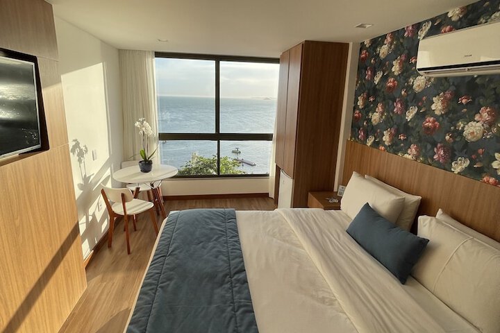 Room 33 of 86