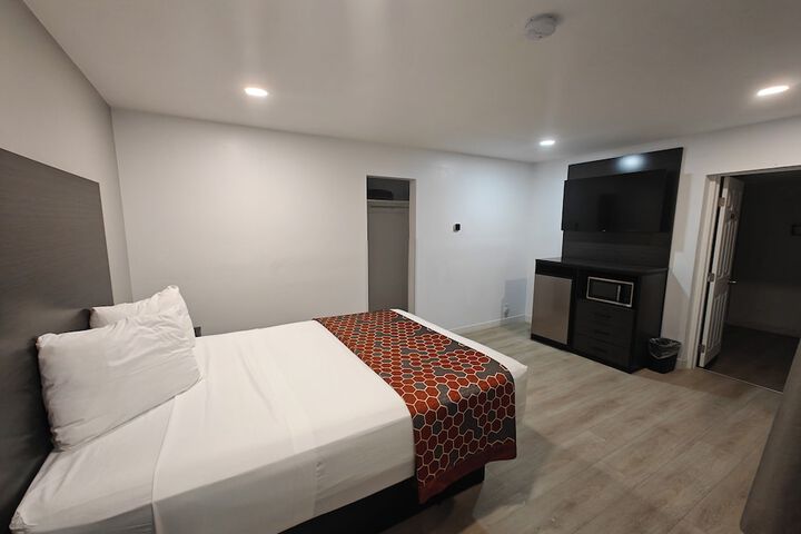 Room 17 of 63