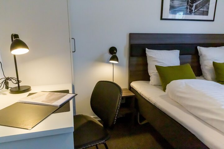 Room 5 of 31