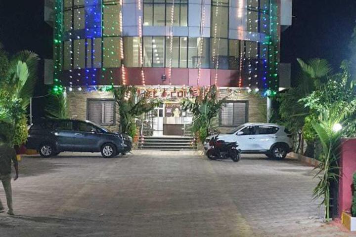 OYO Flagship Shri Anasuya Datt Lodge
