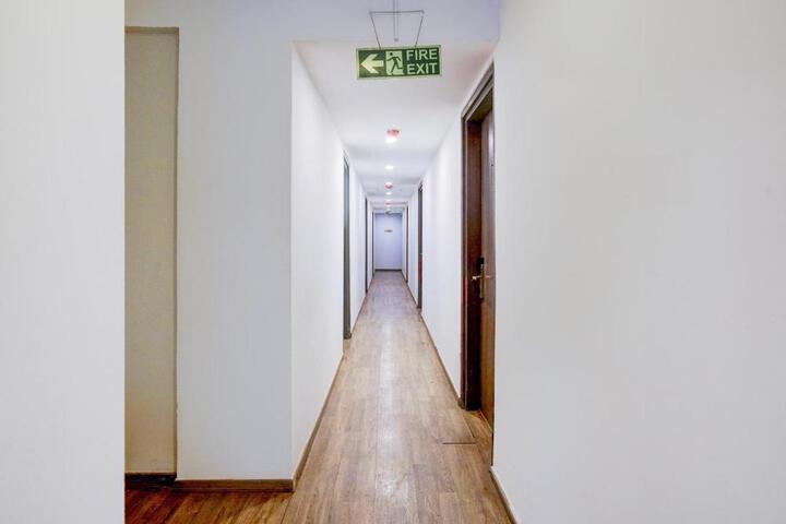 Super Townhouse Khar The Habitat