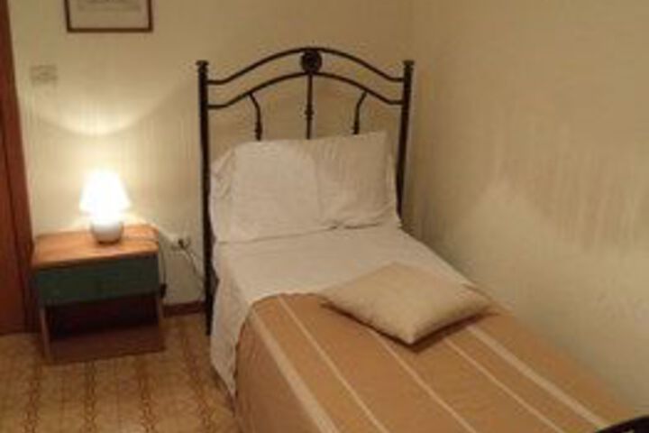 Room 25 of 52