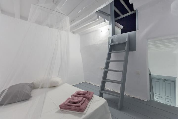 Room 2 of 15