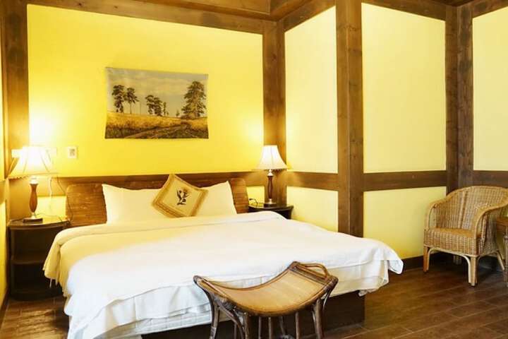 Room 8 of 73